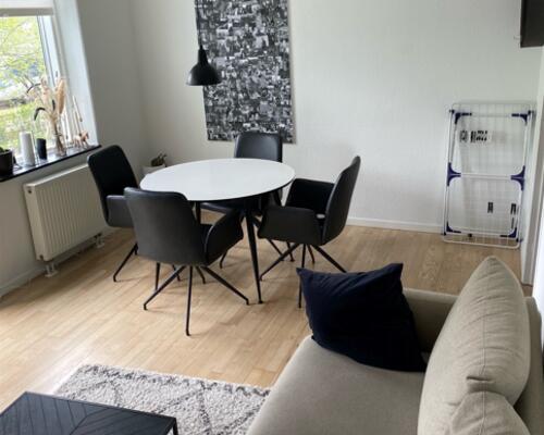 Hyggelig lejlighed med skøn altan i Aarhus C