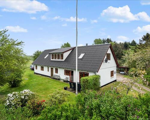 8 værelses hus i Regstrup