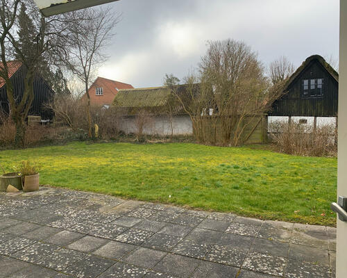 Hyggeligt moderniseret hus med charme i Uggelbølle