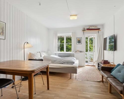 Villa direkte til Birkerød sø på hele 256 etagemeter | Birkerød