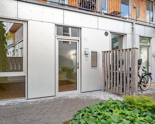 Lækker 3-værelses lejlighed med egen terrasse placeret centralt i Vanløse