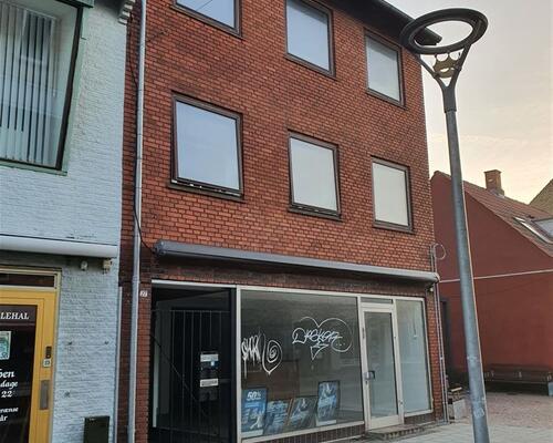 Gennem moderniseret centralbeliggende lejlighed i Vordingborg