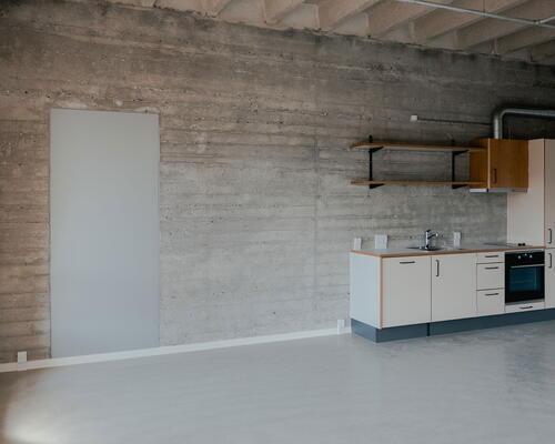 Lyst studio med plads til det hele