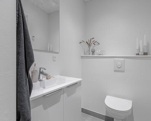 Stort 4-værelses rækkehus med egen terrasse.