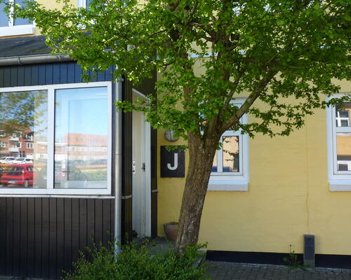 Lys 2-Værelses Lejlighed I Hjørring
