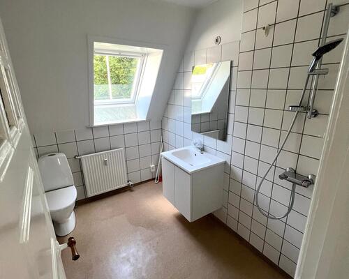 Stor 4 vær. i Rødkærsbro er til leje nu