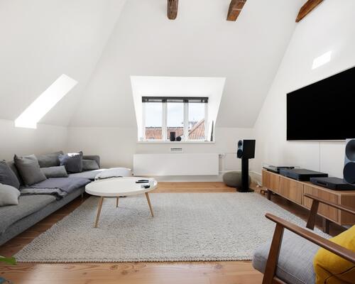 Amazing penthouse apartment with a terrace on 13 m2