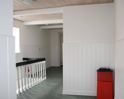 Stor 8 værelses lejlighed centralt i Assens