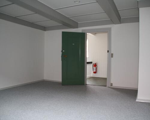 Stor 8 værelses lejlighed centralt i Assens