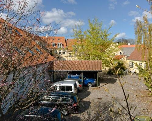 Central lejlighed "Rækkehus" i privat gård