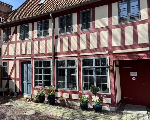 Tilbagetrukket - Unikt byhus til leje.