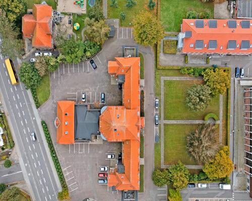 Unik herskabslejlighed med bedste beliggenhed i Sygehuskvarteret