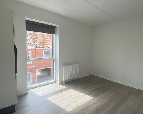 LÆKKER LEJLIGHED ER TIL LEJE NU I HJERTET AF VIBORG