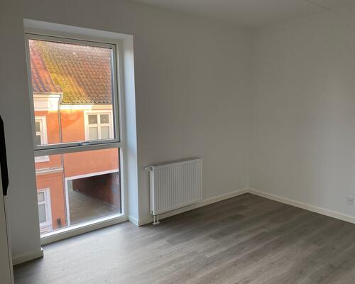 LÆKKER LEJLIGHED ER TIL LEJE NU I HJERTET AF VIBORG