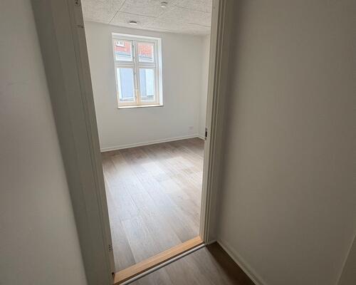 Fin 4. værelses lejlighed i rolige omgivelser