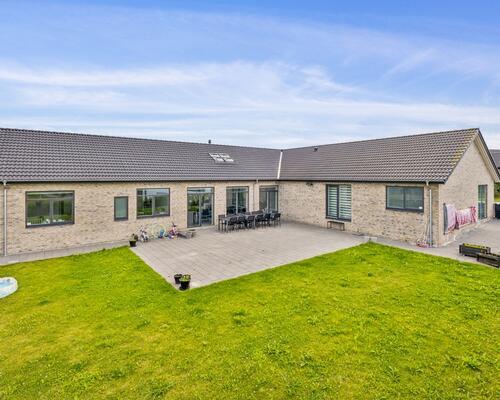 Eksklusiv møbleret liebhaverbolig på Krogkær, Roskilde – 283 m² luksus med plads til hele familien