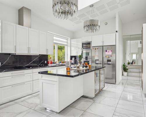 Eksklusiv møbleret liebhaverbolig på Krogkær, Roskilde – 283 m² luksus med plads til hele familien