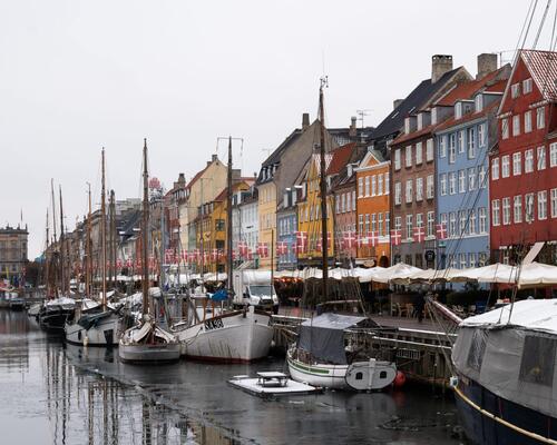 Charmerende gennemrenoveret byhus | København K.