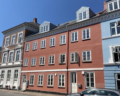 Nybygget lejlighed midt i byen