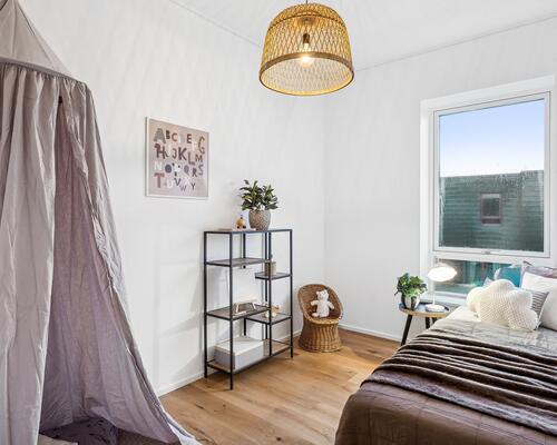 Nybygget rækkehus med hyggelig gårdhave