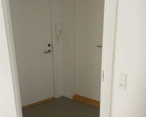Kælderlejlighed tæt på centrum