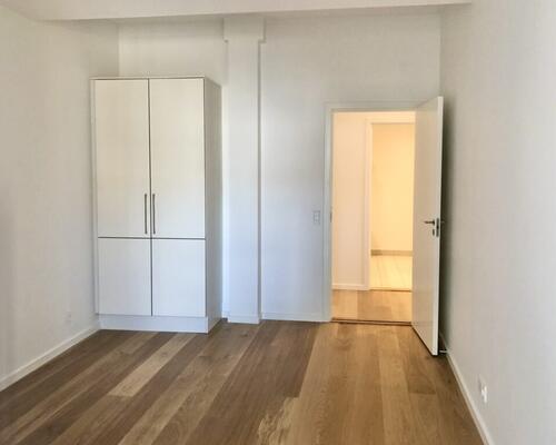 Smuk herskabslejlighed med 2 altaner