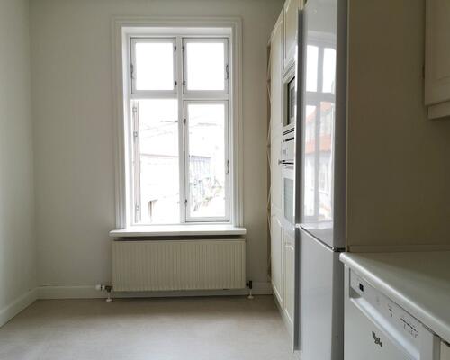Stor charmerende og delevenlig lejlighed