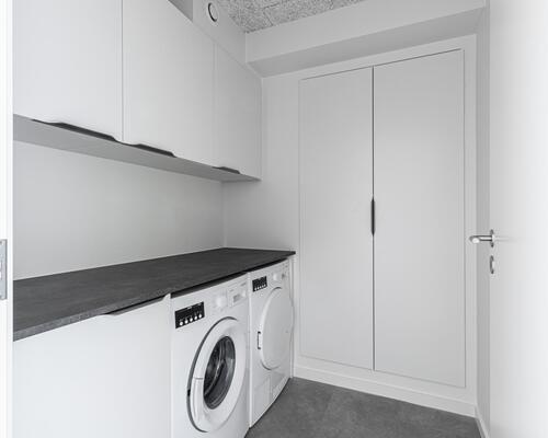 Skønt 4-værelses rækkehus på 106 m2 (93 m2 BBR) i 2-plan.