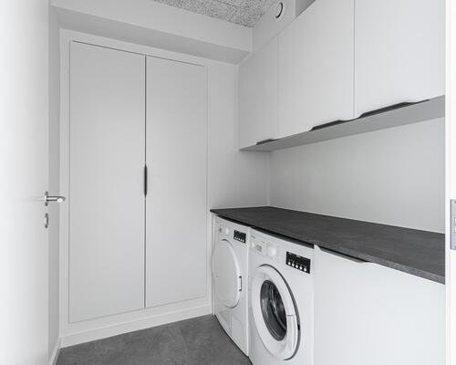 Skønt 4-værelses rækkehus på 106 m2 (93 m2 BBR) i 2-plan.