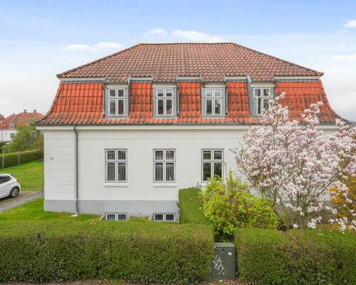 Charmerende lejlighed i roligt område