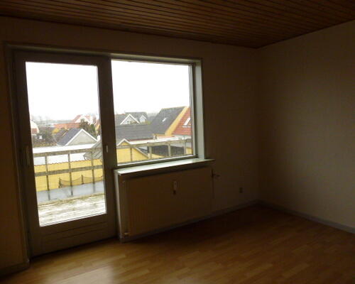 Stor, 4-Værelses Lejlighed I Frederikshavn