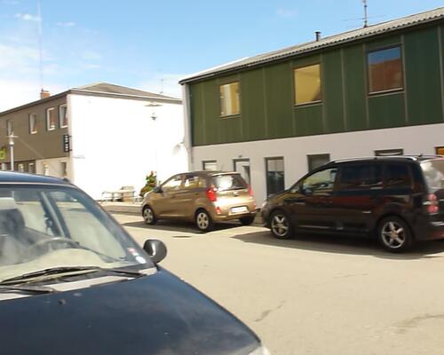 Stor, 4-Værelses Lejlighed I Frederikshavn