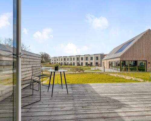 Enderækkehus med skoven i baghaven