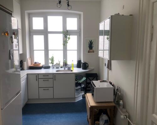 Rummelig lejlighed centralt beliggende