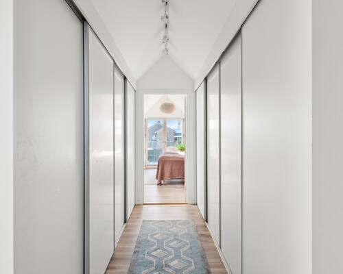 Eksklusiv og gennemrenoveret villa til møbleret leje i 2-12 mdr fra 1/1-2026 eller efter aftale