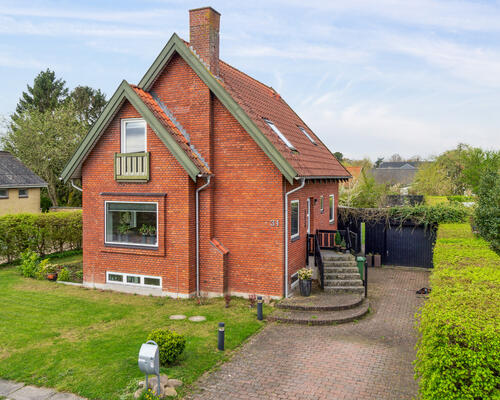 Villa med klassisk charme og moderne komfort, Hasle