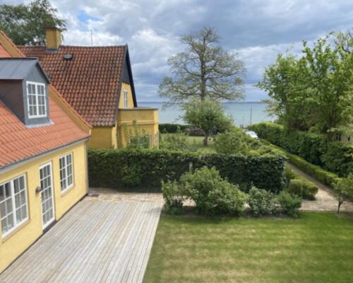 Smukt design og bedste beliggenhed i Humlebæk