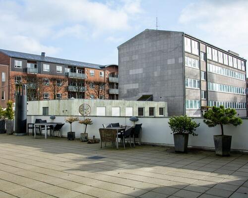 Seniorvenlig lejlighed i Herning centrum