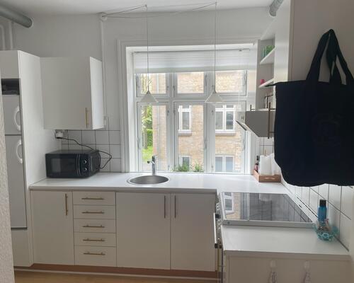 Stor 1 vær. lejlighed i vestbyen nær centrum