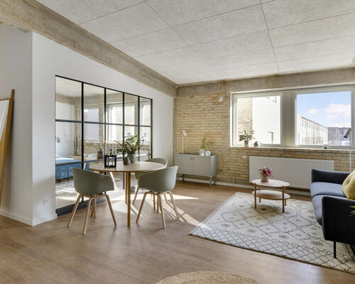 Fantastisk 2-værelses lejlighed på Strandvejen i New Yorker-stil