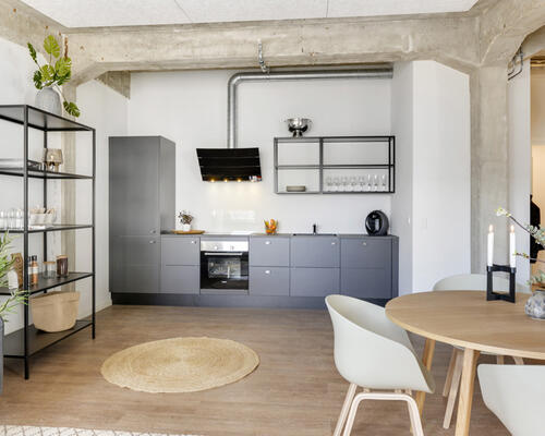 Fantastisk 2-værelses lejlighed på Strandvejen i New Yorker-stil