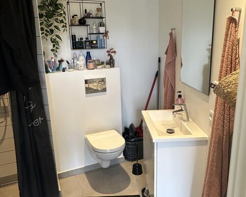 Nyistandsat 2 vær. lejlighed.