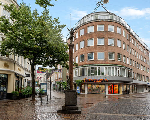 🏠 Lejlighed til leje i hjertet af Odense C – mere centralt bliver det ikke!