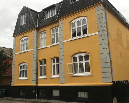 Stor 2. værelses lejlighed