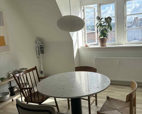 Charmerende 3. værelses lejlighed midt i Vejle centrum