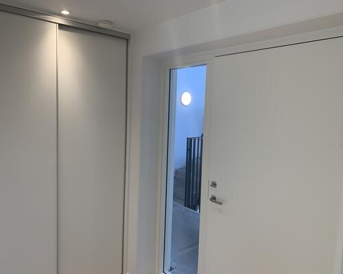 Nybygget ejendom med yderst central beliggenhed