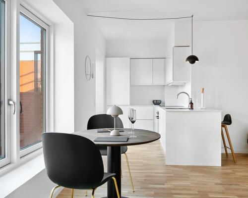 Moderne, lys og rummelig 2-værelses lejebolig