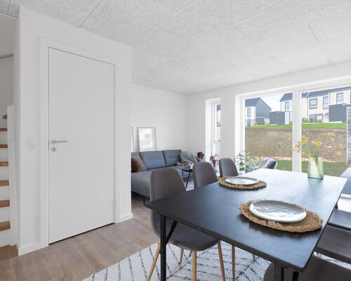 Moderne 4-værelses rækkehus med god plads.