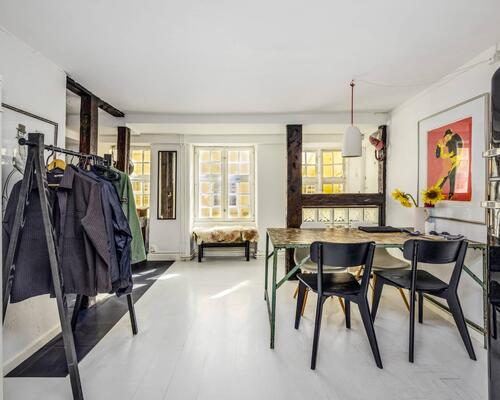 Charmerende møbleret lejlighed | København K.