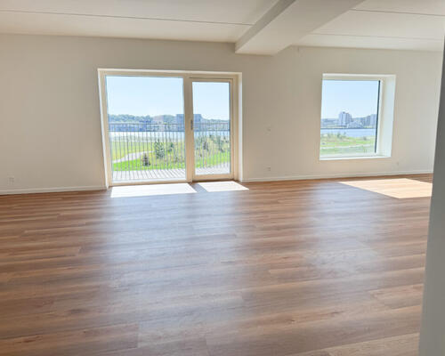 Unik 3-værelses lejlighed med fjordudsigt og stor altan